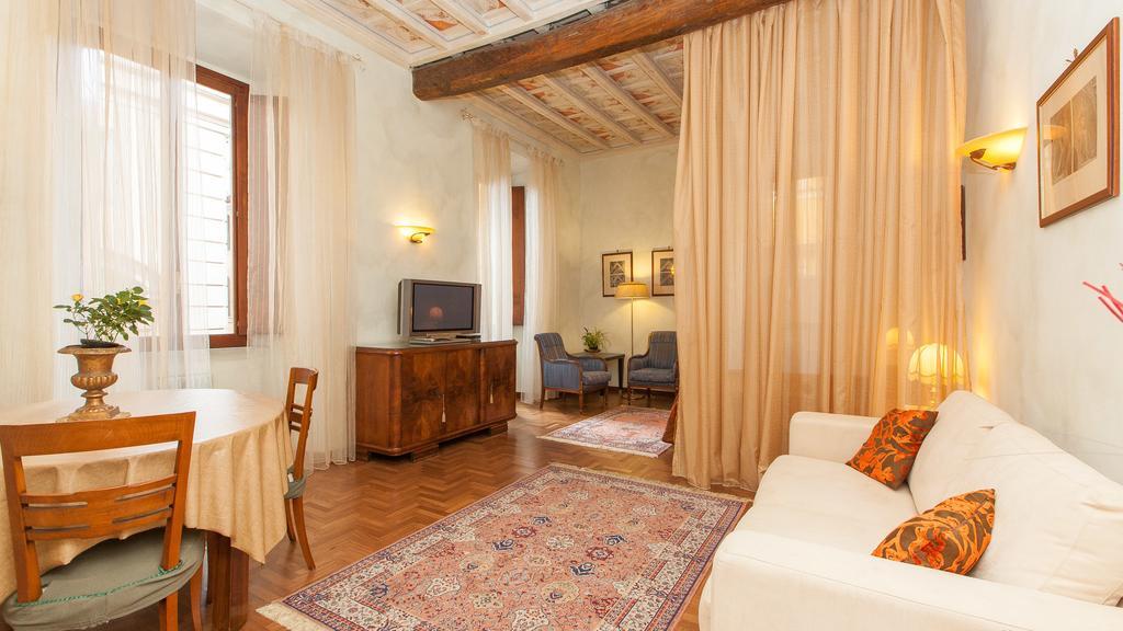 Domus Minervae Apartment Rome Bilik gambar